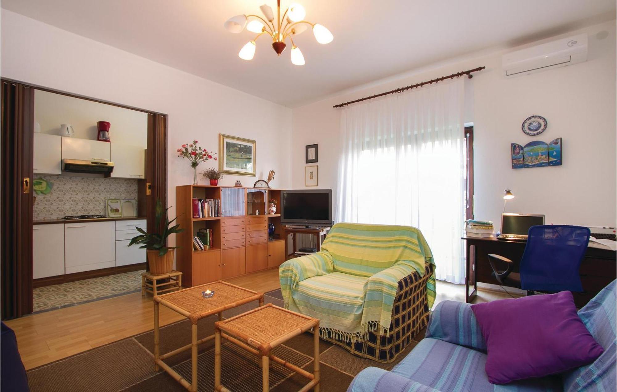 Stunning Apartment In Rovinj With Kitchen Luaran gambar